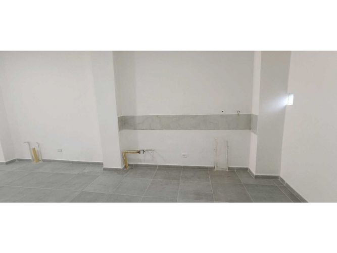 Bodega en arriendo en La Milagrosa, Medellín, 95 m² · foto 9 de 13