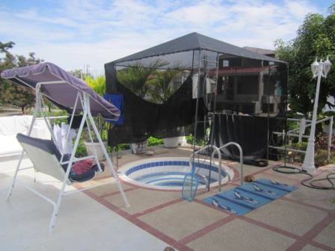 Casa de 3 alcobas en venta en Ricaurte, 408 m² · foto 3 de 21
