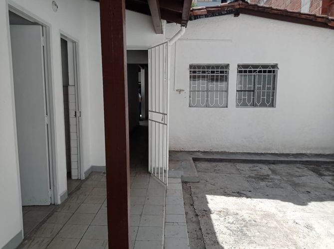 Local en arriendo en Belén, Medellín, 200 m² · foto 2 de 19