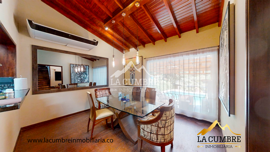 Casa de 5 alcobas en venta en El Campestre, Medellín, 600 m² · foto 2 de 19