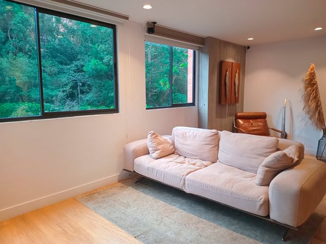Apartamento de 2 alcobas en arriendo en El Poblado, Medellín, 130 m² · foto 3 de 17