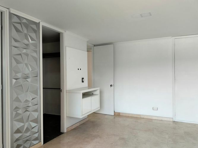 Apartamento de 3 alcobas en arriendo en Villa Santa Teresa, Envigado, 130 m² · foto 6 de 20