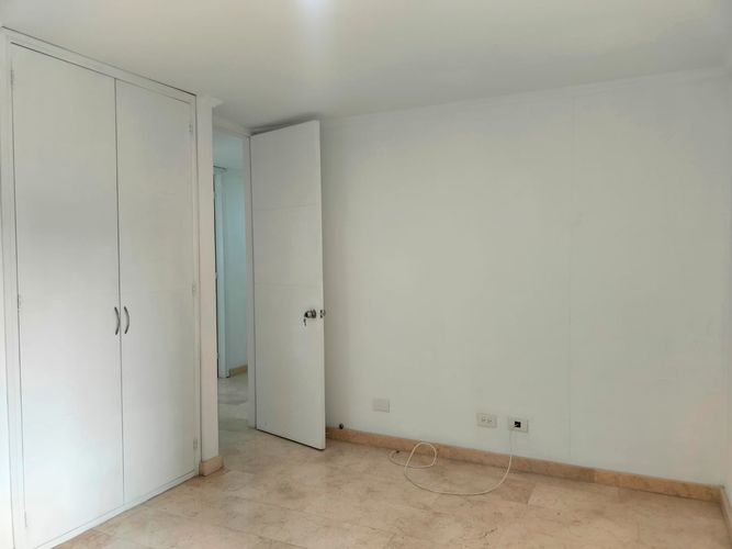 Apartamento de 3 alcobas en arriendo en Villa Santa Teresa, Envigado, 130 m² · foto 13 de 20