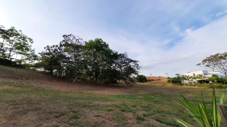 Lote en venta en La Buitrera, Cali, 4200 m² · foto 2 de 8