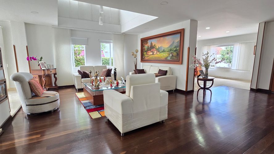 Casa de 5 alcobas en venta en Menzuly, Piedecuesta, 450 m² · foto 3 de 22