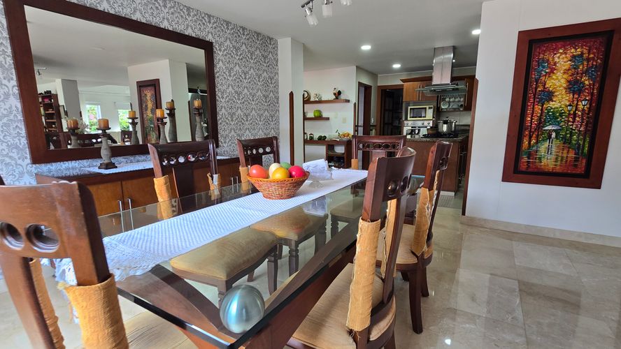 Casa de 5 alcobas en venta en Menzuly, Piedecuesta, 450 m² · foto 8 de 22