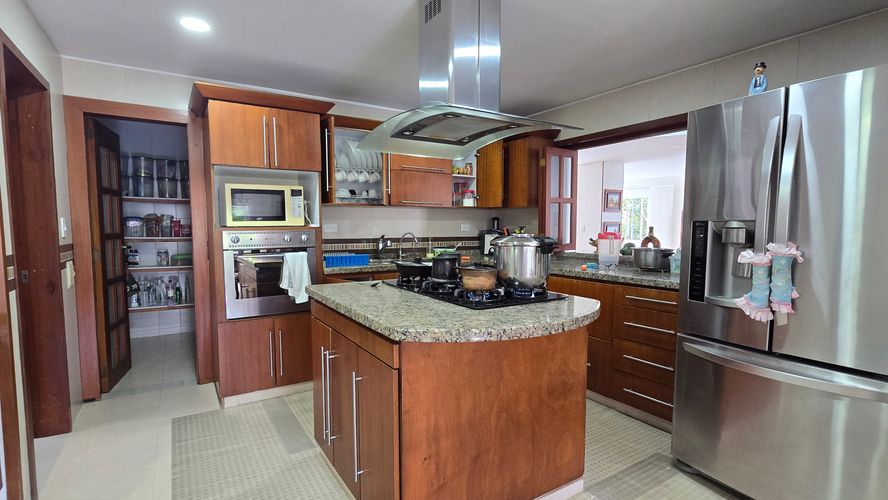 Casa de 5 alcobas en venta en Menzuly, Piedecuesta, 450 m² · foto 9 de 22