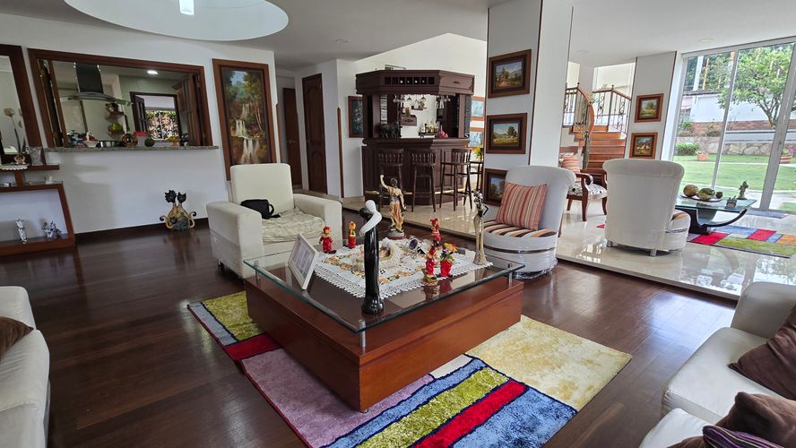 Casa de 5 alcobas en venta en Menzuly, Piedecuesta, 450 m² · foto 11 de 22
