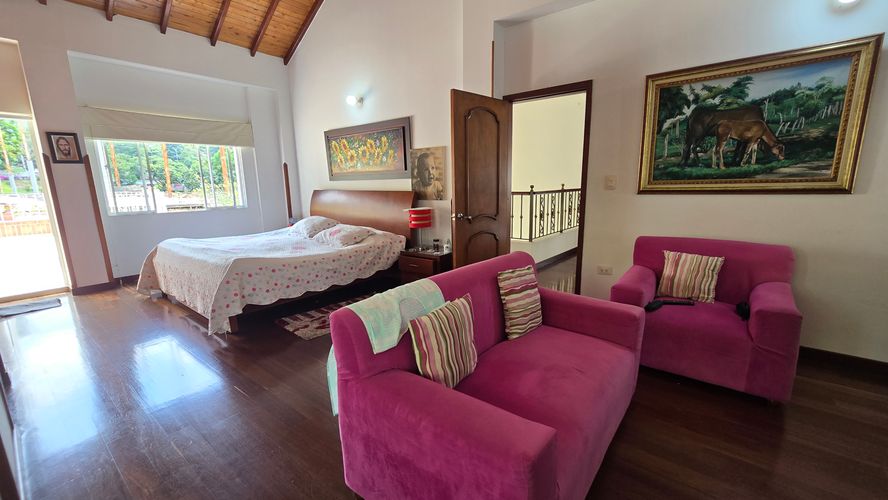 Casa de 5 alcobas en venta en Menzuly, Piedecuesta, 450 m² · foto 15 de 22