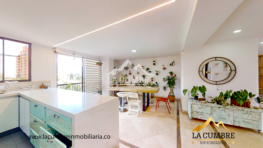 Apartamento de 3 alcobas en venta en La Aguacatala, Medellín, 220 m² · foto 10 de 14