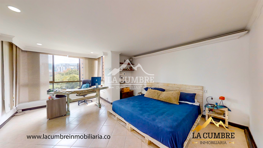 Apartamento de 3 alcobas en venta en La Aguacatala, Medellín, 220 m² · foto 13 de 14