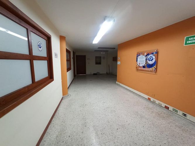 Edificio en arriendo en Santa Monica, Cali, 664 m² · foto 11 de 21