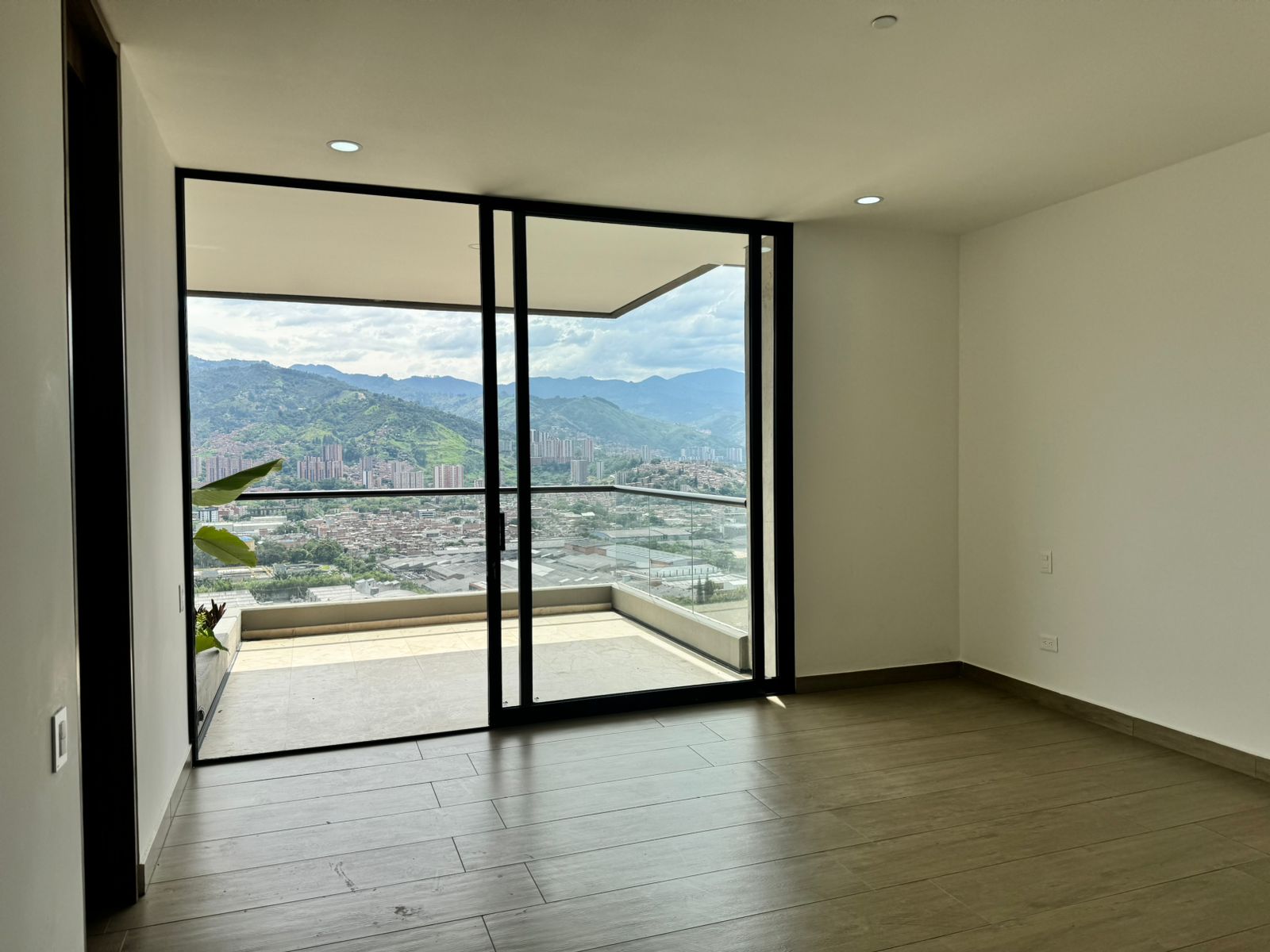 Apartamento en venta en Loma Benedictinos, Envigado · foto 2 de 20