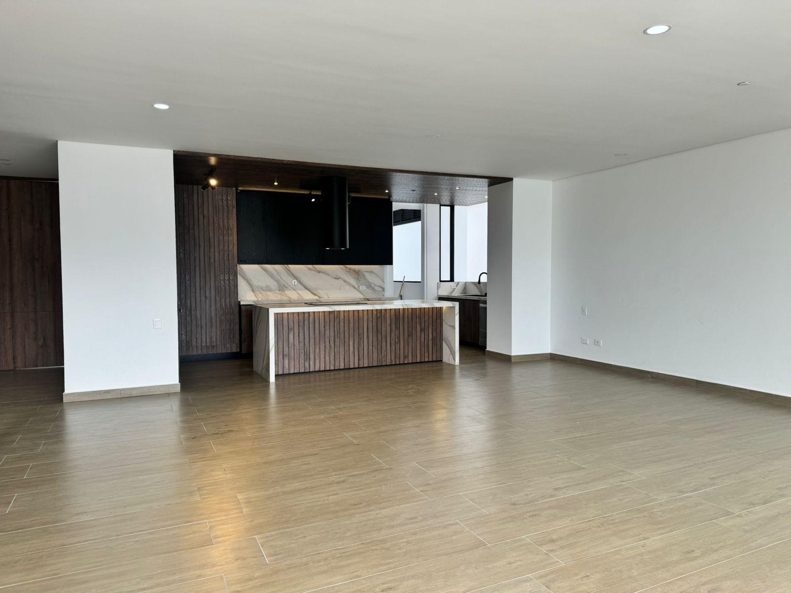 Apartamento en venta en Loma Benedictinos, Envigado · foto 3 de 20