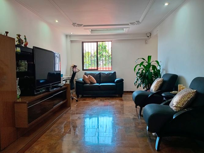 Casa de 4 alcobas en venta en El Poblado, Medellín, 340 m² · foto 2 de 20