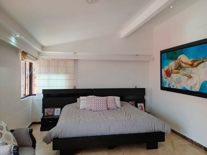 Casa de 4 alcobas en venta en El Poblado, Medellín, 340 m² · foto 4 de 20