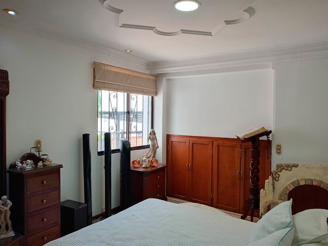 Casa de 4 alcobas en venta en El Poblado, Medellín, 340 m² · foto 15 de 20