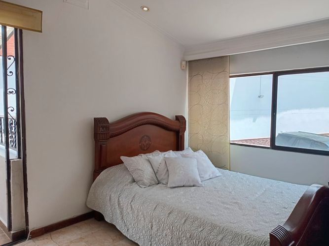 Casa de 4 alcobas en venta en El Poblado, Medellín, 340 m² · foto 17 de 20