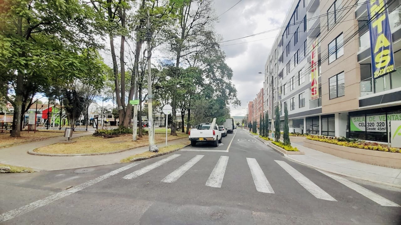 Apartamento en venta en Quinta Paredes, Bogotá · foto 2 de 23