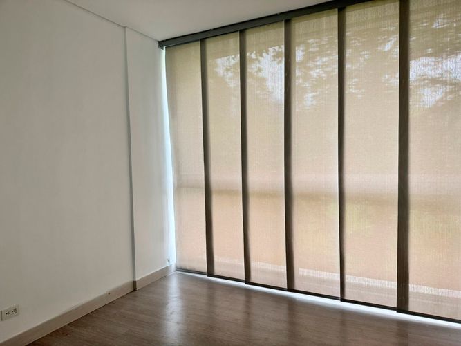 Apartamento de 3 alcobas en arriendo en El Poblado, Medellín, 192 m² · foto 11 de 17