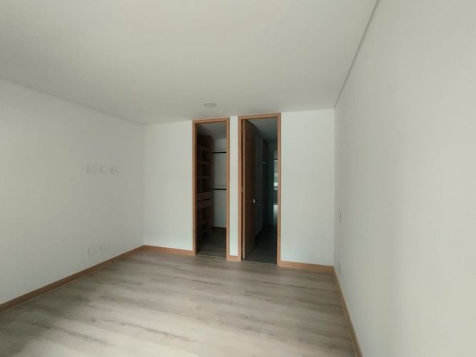 Apartamento de 3 alcobas en arriendo en El Poblado, Medellín, 102 m² · foto 6 de 13