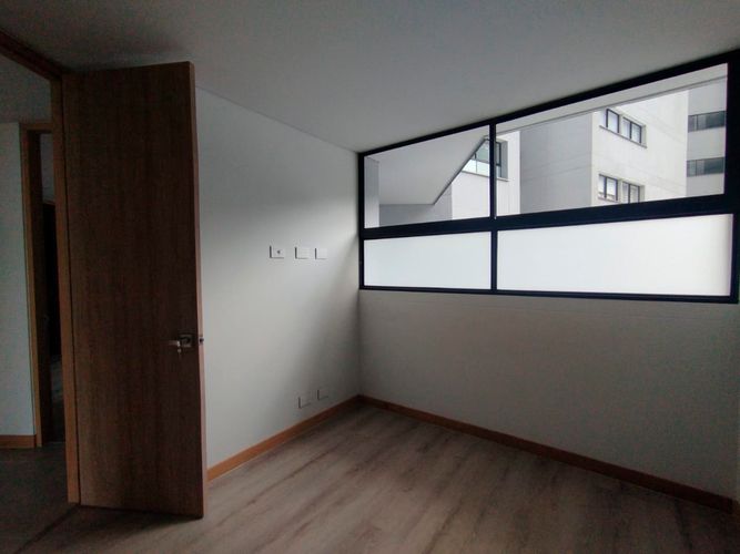 Apartamento de 3 alcobas en arriendo en El Poblado, Medellín, 102 m² · foto 10 de 13