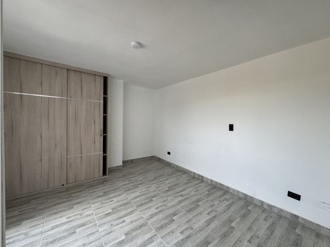Apartamento de 3 alcobas en venta en La Enseñanza, Pereira, 87 m² · foto 8 de 11