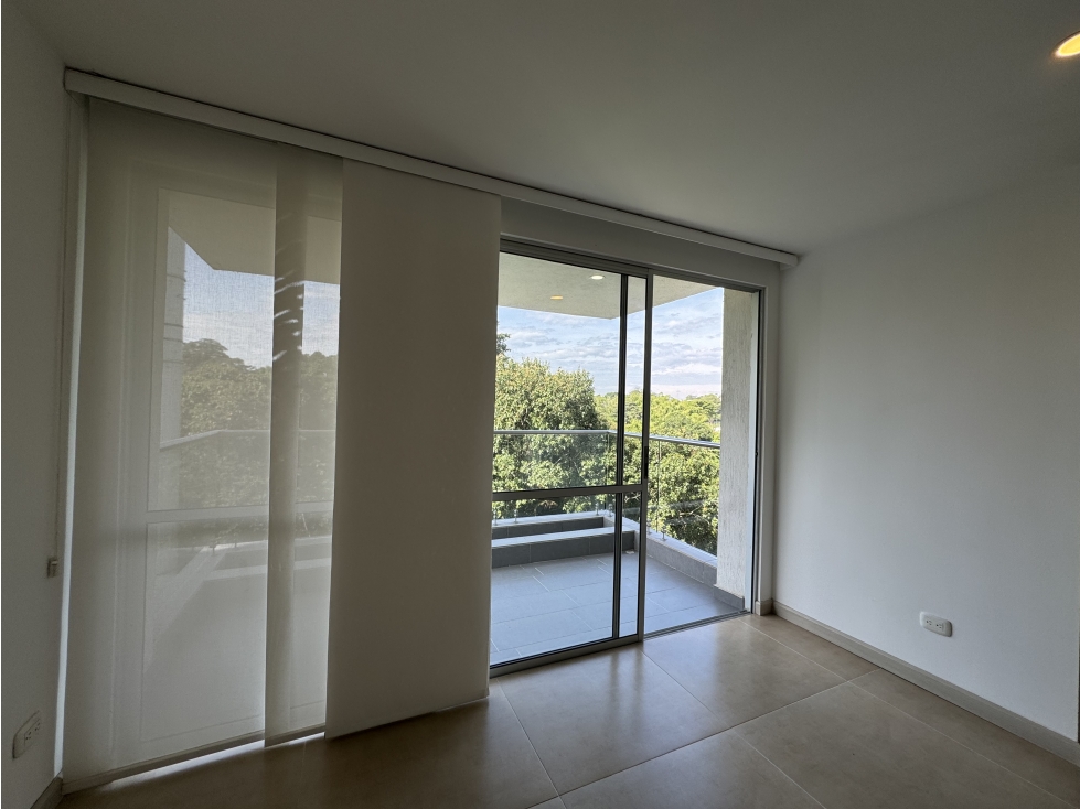 Apartamento en venta en Pinares, Pereira · foto 2 de 19