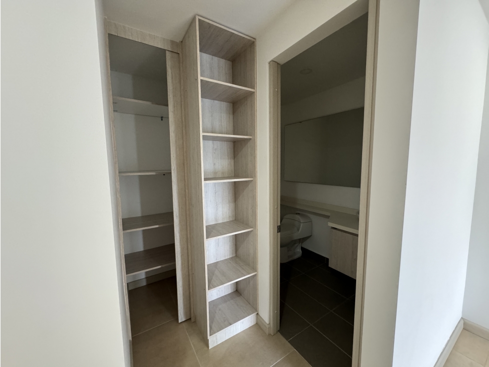 Apartamento en venta en Pinares, Pereira · foto 6 de 19