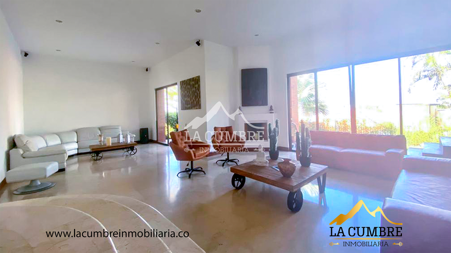 Casa de 4 alcobas en venta en El Poblado, Medellín, 378 m² · foto 4 de 12
