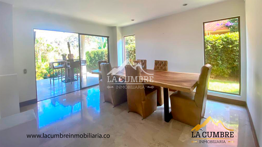 Casa de 4 alcobas en venta en El Poblado, Medellín, 378 m² · foto 5 de 12