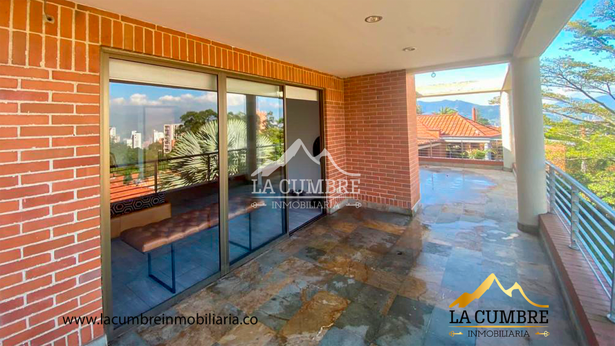 Casa de 4 alcobas en venta en El Poblado, Medellín, 378 m² · foto 12 de 12