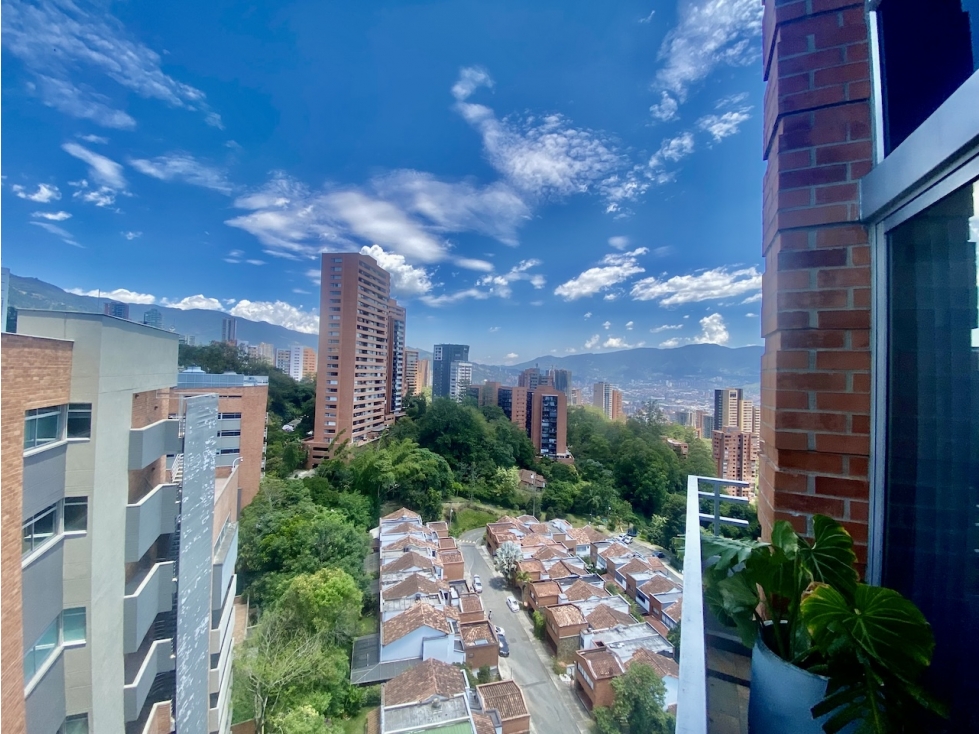 Apartamento en arriendo en Los Naranjos, Medellín · foto 2 de 24