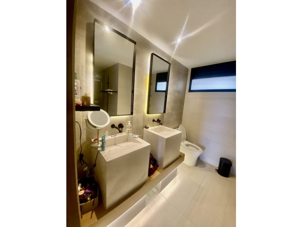 Apartamento en arriendo en Los Naranjos, Medellín · foto 4 de 24