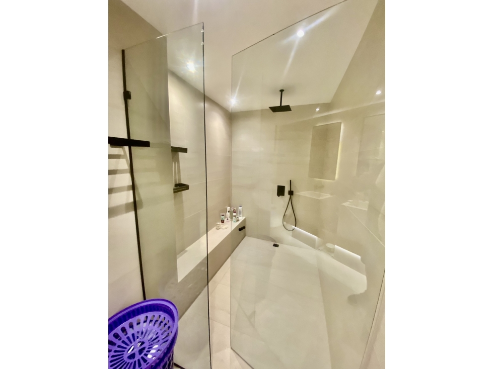 Apartamento en arriendo en Los Naranjos, Medellín · foto 8 de 24