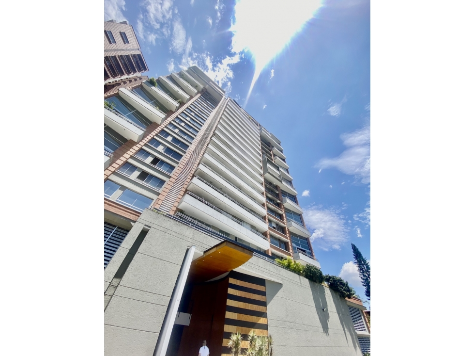 Apartamento en arriendo en Los Naranjos, Medellín · foto 13 de 24