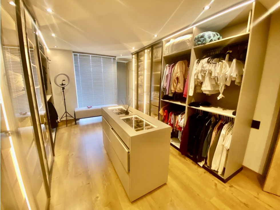 Apartamento en arriendo en Los Naranjos, Medellín · foto 14 de 24