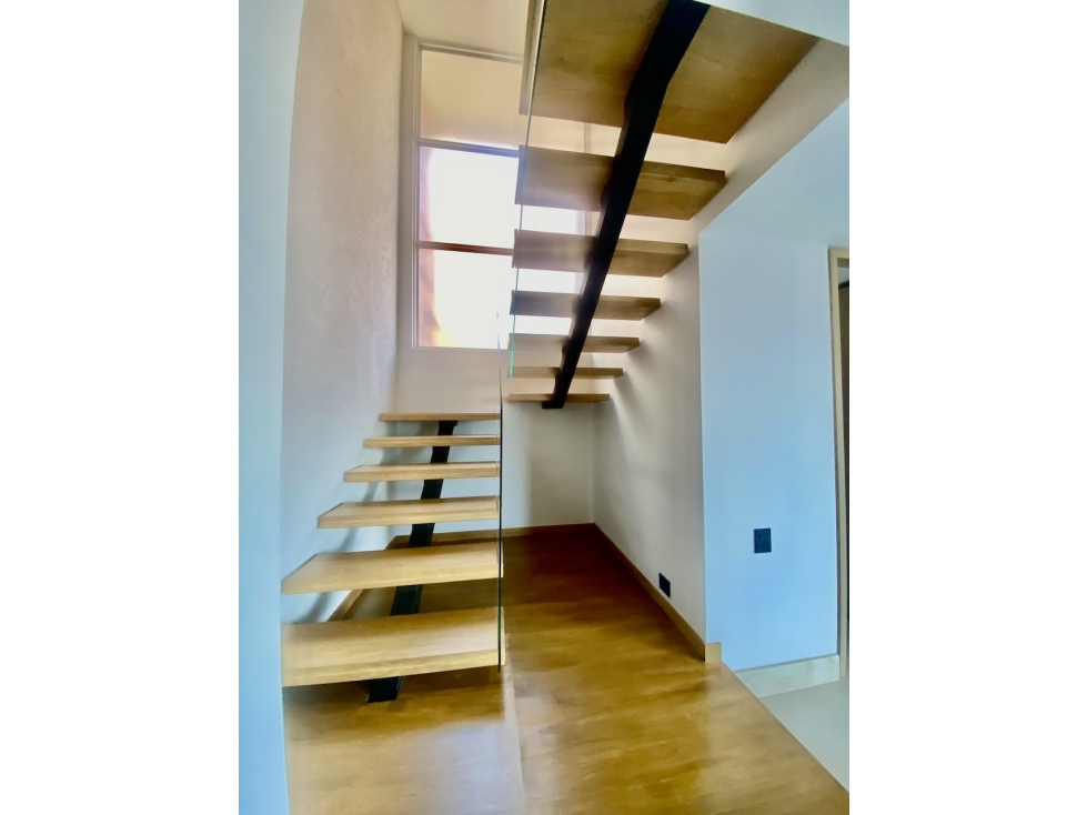 Apartamento en arriendo en Los Naranjos, Medellín · foto 19 de 24