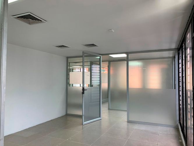 Oficina en arriendo en El Poblado, Medellín, 300 m² · foto 17 de 17