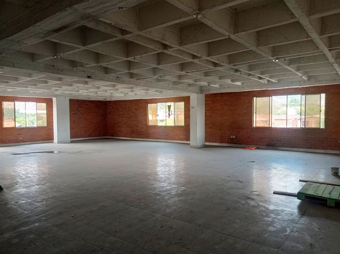 Bodega en arriendo en Cristo Rey, Medellín, 400 m² · foto 11 de 20