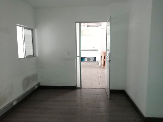Bodega en arriendo en Cristo Rey, Medellín, 400 m² · foto 12 de 20