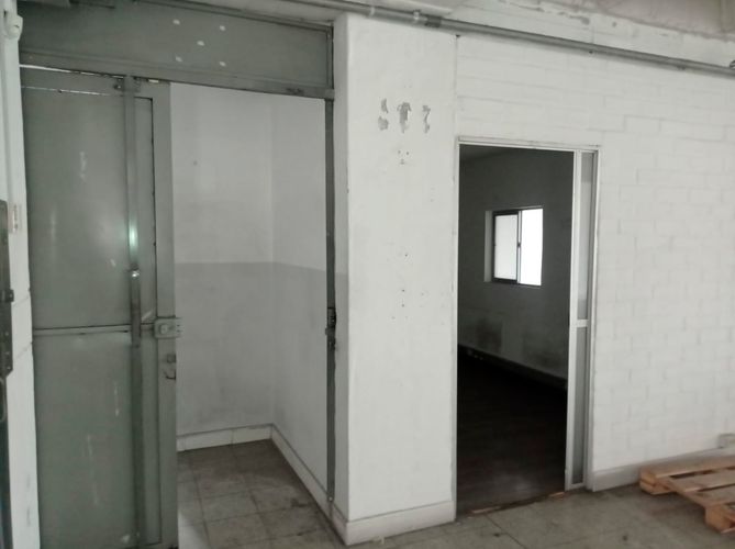 Bodega en arriendo en Cristo Rey, Medellín, 400 m² · foto 14 de 20