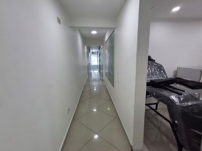 Local en arriendo en La Gloria, Medellín, 200 m² · foto 3 de 16