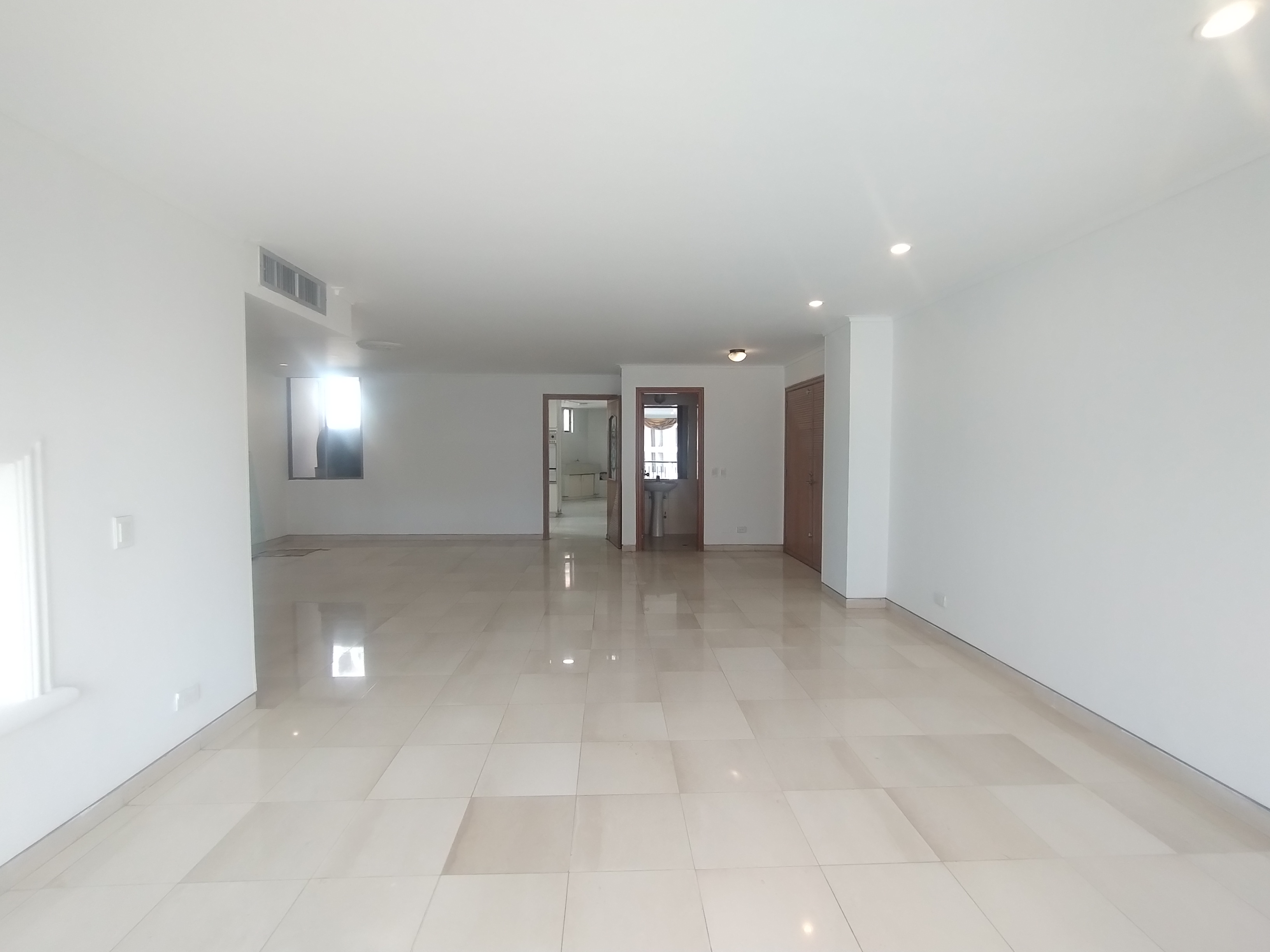Apartamento en arriendo en Altos Del Prado, Barranquilla · foto 2 de 19