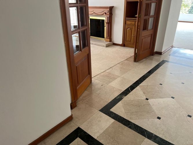 Apartamento de 4 alcobas en venta en La Cabrera, Bogotá, 325 m² · foto 3 de 24