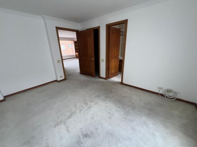 Apartamento de 4 alcobas en venta en La Cabrera, Bogotá, 325 m² · foto 17 de 24