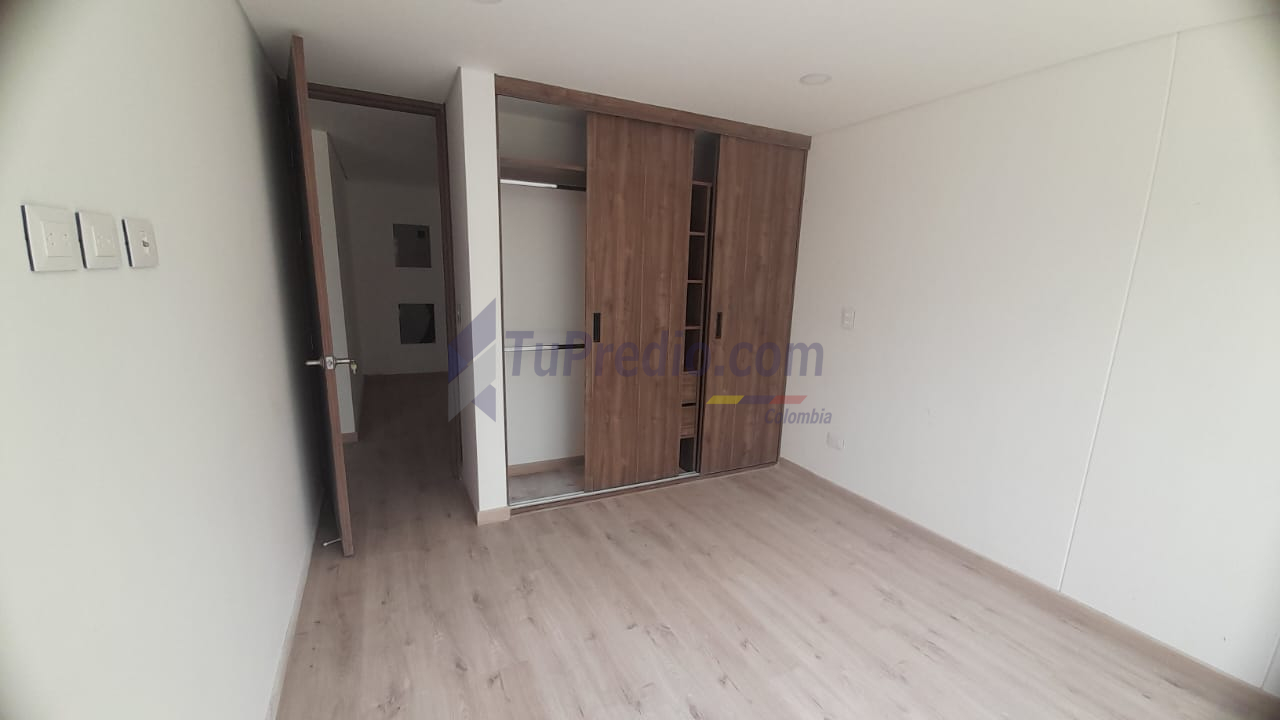 Apartamento en venta en Quinta Paredes, Bogotá · foto 12 de 23