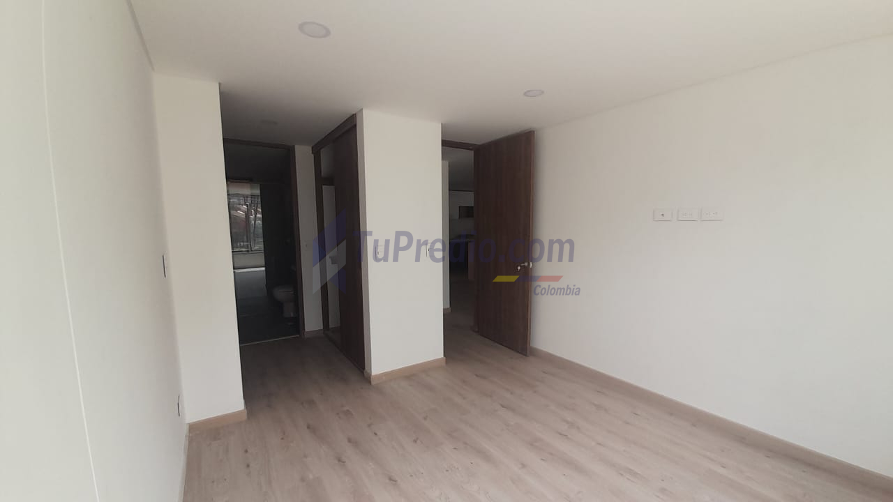 Apartamento en venta en Quinta Paredes, Bogotá · foto 14 de 23