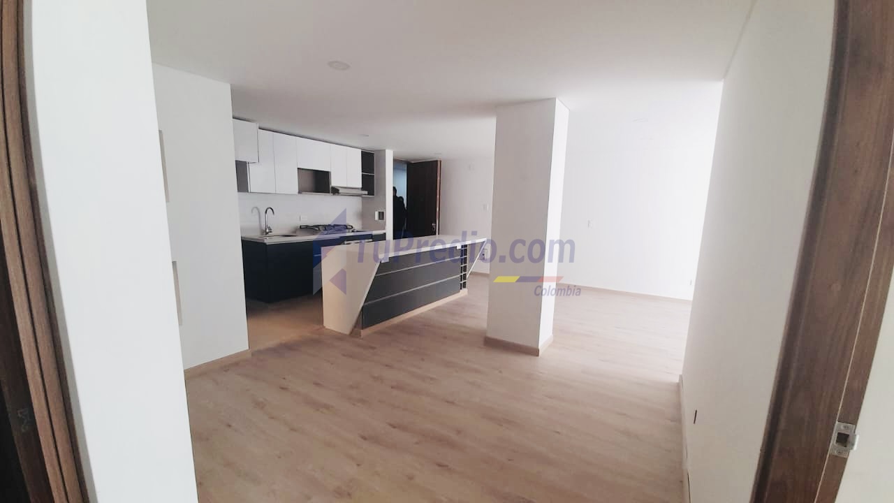Apartamento en venta en Quinta Paredes, Bogotá · foto 10 de 23