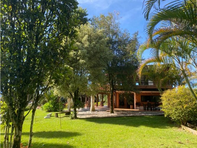 Casa de 3 alcobas en venta en Barro Blanco, Rionegro, 220 m² · foto 3 de 24